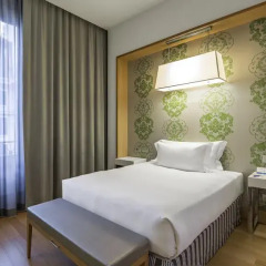 Отель NH Milano Touring 4* Стандартный номер с различными типами кроватей фото 23