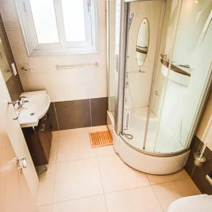 Отель Fig Tree Bay Apartments Кипр, Протарас - отзывы, цены и фото номеров - забронировать отель Fig Tree Bay Apartments онлайн ванная