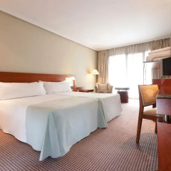TRYP Madrid Alameda Aeropuerto Hotel 4* Стандартный семейный номер с двуспальной кроватью фото 5