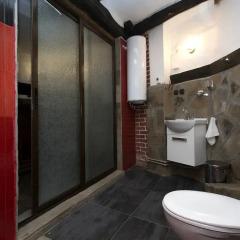 Отель Guest House Stone Paths Боженци ванная