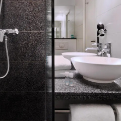 Отель Motel One Düsseldorf Hauptbahnhof 3* Стандартный номер с различными типами кроватей фото 5