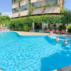 Orkide Hotel бассейн