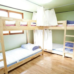 Отель Crossroad Backpackers Hongdae Кровать в общем номере с двухъярусной кроватью фото 11