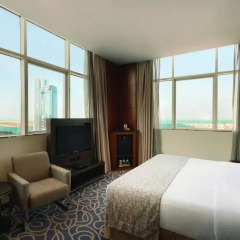Отель Ramada Corniche 4* Люкс фото 2