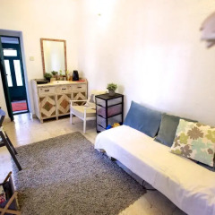 Jerusalem Accommodation. Central, Green & Quiet - Magas House Израиль, Иерусалим - отзывы, цены и фото номеров - забронировать отель Jerusalem Accommodation. Central, Green & Quiet - Magas House онлайн комната для гостей фото 5