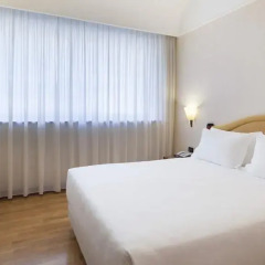 Отель NH Milano Machiavelli 4* Стандартный номер с различными типами кроватей фото 5