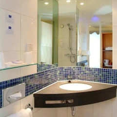 Отель Holiday Inn Express London-Swiss Cottage 3* Стандартный номер с различными типами кроватей фото 5