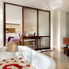 Отель Komaneka at Bisma 5* Семейный люкс с двуспальной кроватью фото 3