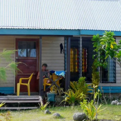 Waitui Basecamp - Hostel парковка