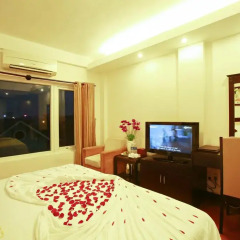 Hue Serene Shining Hotel & Spa 3* Номер Делюкс с различными типами кроватей