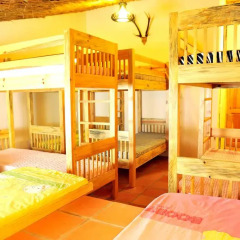 Отель Dalat Flower 3* Кровать в общем номере фото 3