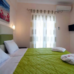 Апартаменты Brentanos Apartments ~ A ~ View of Paradise Улучшенные апартаменты с различными типами кроватей фото 5