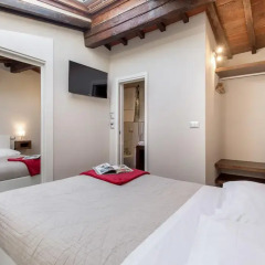 Отель Home Boutique Santa Maria Novella 3* Представительский номер с различными типами кроватей фото 12
