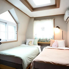 The One Hostel Стандартный номер с различными типами кроватей фото 2