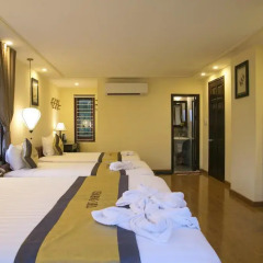 Отель The Corner riverside villa спа