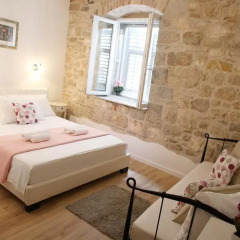 Отель Split Old Town Suites детские мероприятия