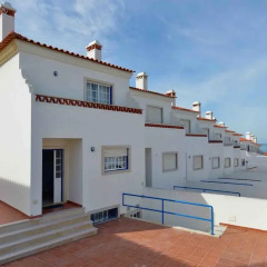 Отель Feels Like Home - Ericeira Flat парковка