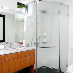 My Hotel Universal Hanoi 3* Номер Делюкс фото 2