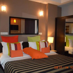 Отель The Beehive 3* Номер Бизнес с различными типами кроватей фото 12
