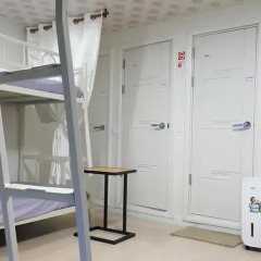 Отель Guest house & YOU 2* Стандартный номер с различными типами кроватей фото 9