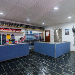 Отель Hostal Yeti развлечения