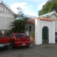 Indies Hotel парковка