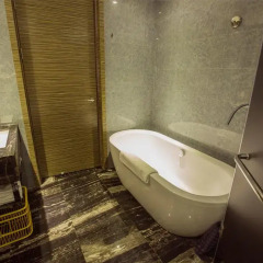 La Perle International Hotel 4* Улучшенный люкс с 2 отдельными кроватями фото 7