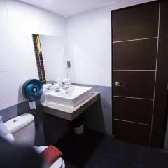 Mr.Mac's Hotel 3* Номер Делюкс с разными типами кроватей фото 7