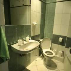 Globetrotter Hostel Варшава ванная