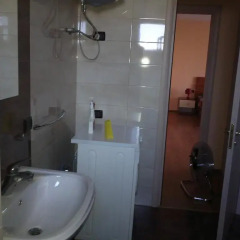Отель Palace Inn Apartments Албания, Тирана - отзывы, цены и фото номеров - забронировать отель Palace Inn Apartments онлайн ванная фото 2