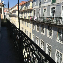 Отель Lisbon Happy Hostel by Sweethome Hospedagem Португалия, Лиссабон - отзывы, цены и фото номеров - забронировать отель Lisbon Happy Hostel by Sweethome Hospedagem онлайн балкон