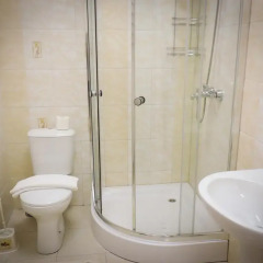 Отель Inn Ordzhonikidze 8а Сочи ванная фото 2