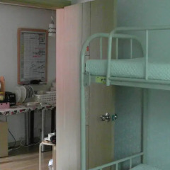 Отель Hongdae Family Housetel 2 Кровать в мужском общем номере с двухъярусной кроватью фото 8
