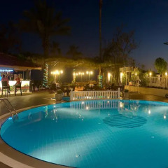 Azak Hotel бассейн