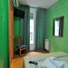 Отель Hostal Naranjos Стандартный номер с различными типами кроватей фото 16