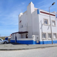 Отель Baleal Beach House парковка