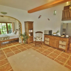 Отель Tropical Hideaway 4* Улучшенные апартаменты с различными типами кроватей фото 31