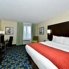 Отель Comfort Inn & Suites near Universal Orlando Resort 2* Стандартный номер с различными типами кроватей фото 12