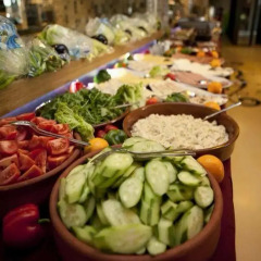 Отель Sofra e Prizrenit Hotel Албания, Дуррес - отзывы, цены и фото номеров - забронировать отель Sofra e Prizrenit Hotel онлайн питание фото 3