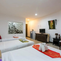 Golden House Hotel Patong Beach 3* Улучшенный номер с двуспальной кроватью фото 6