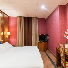 Hotel Madison 3* Стандартный номер с двуспальной кроватью