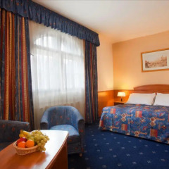Отель Kavalir 3* Стандартный номер с двуспальной кроватью фото 3