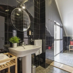 Отель Emporium Lisbon Suites 4* Улучшенный люкс с различными типами кроватей фото 12