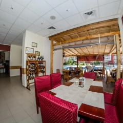 Апартаменты Privilege Fort Beach Apartments Елените гостиничный бар