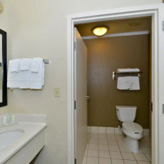 Отель Comfort Inn & Suites near Universal Orlando Resort 2* Стандартный номер с различными типами кроватей фото 2
