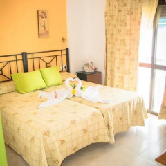 Отель Hostal Malia комната для гостей фото 4