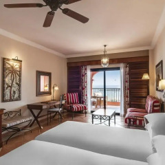 Отель Sheraton Fuerteventura Beach, Golf & Spa Resort 5* Представительский люкс с различными типами кроватей фото 2