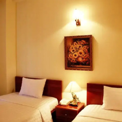 N.Y Kim Phuong Hotel 2* Улучшенный номер с 2 отдельными кроватями фото 13