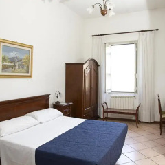 Отель Gaudi Guest House 2* Стандартный номер с различными типами кроватей фото 6