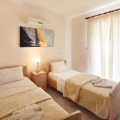 Отель Adamou Gardens комната для гостей фото 2
